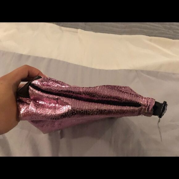 MEDIUM sized pink foil  makeup travel zipper bag - Picture 4 of 7